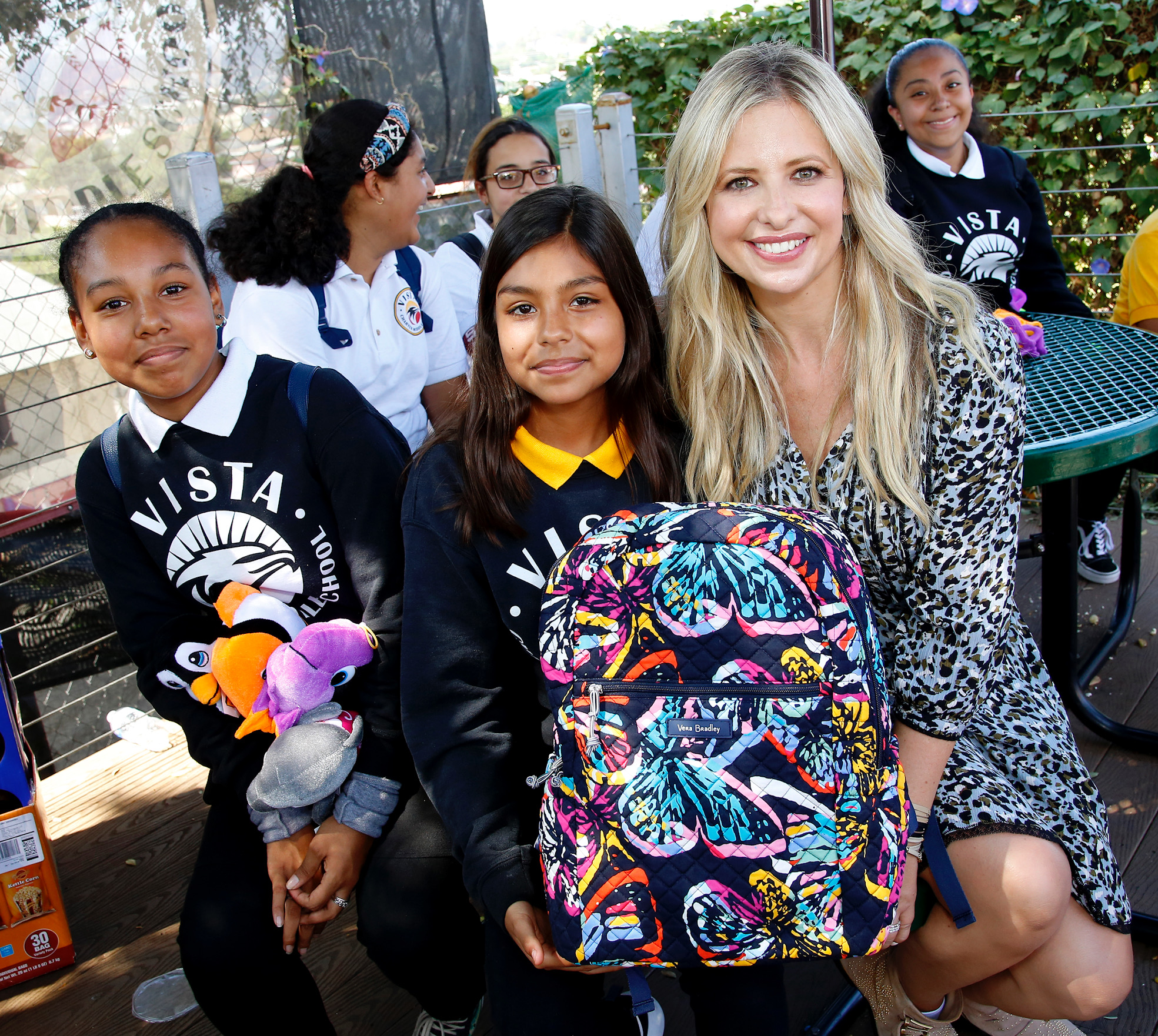 Vera Bradley Partners With Blessings In A Backpack To Continue Back-To-School Philanthropy Tour With Sarah Michelle Gellar Sarah Michelle Geller with kids